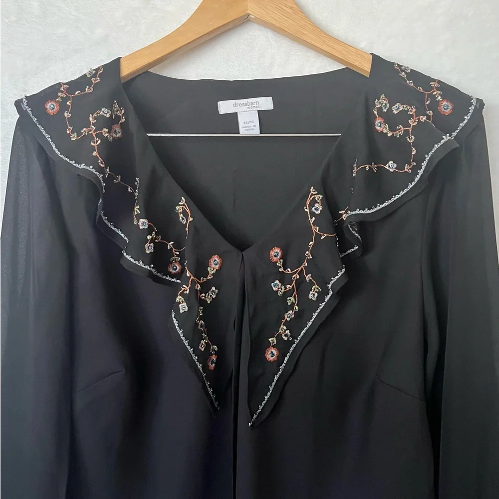 Dressbarn Black Blouse with Floral Embroidery & Ruffle Sleeve 14/16 - Picture 4 of 16